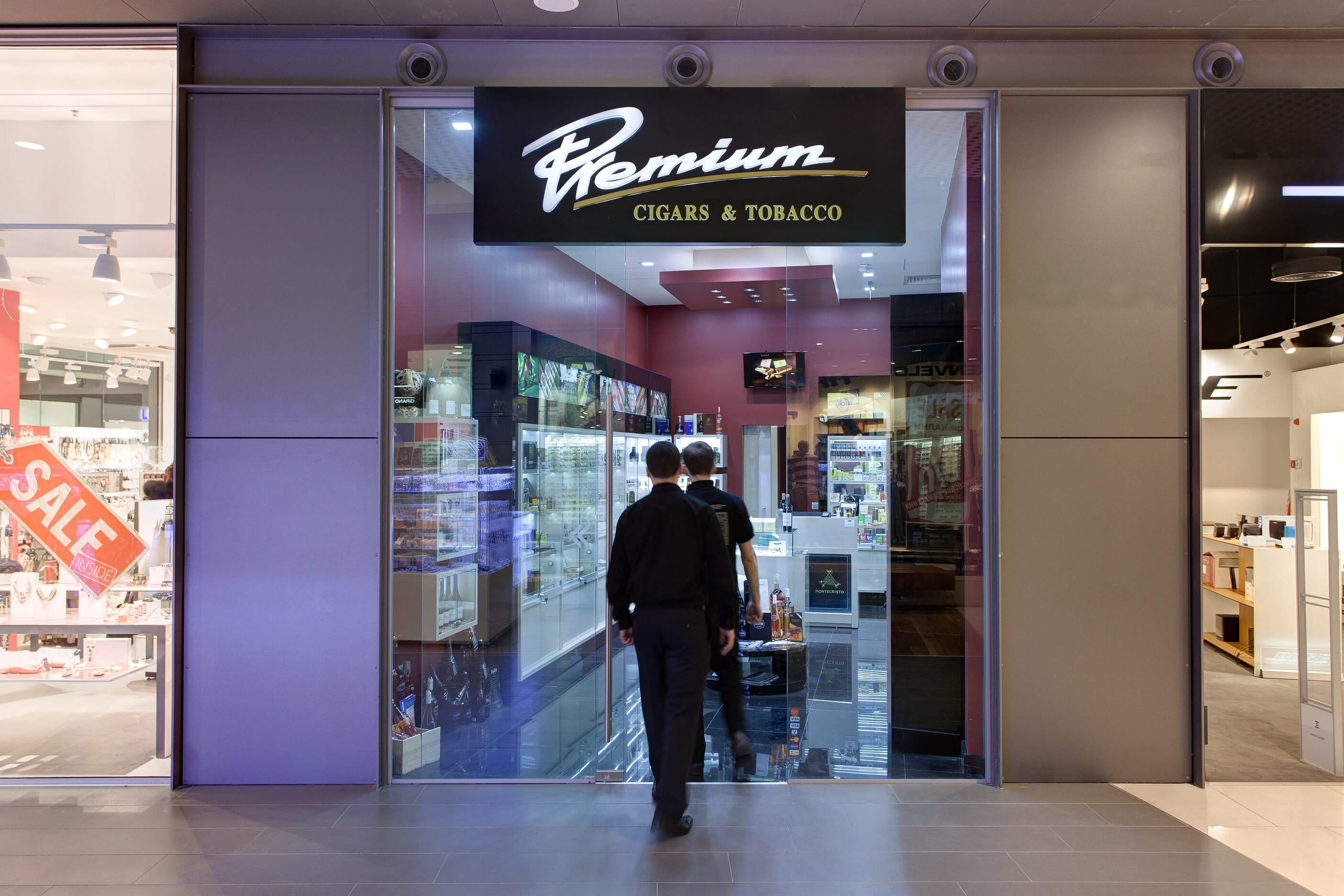 Premium Cigars & Tobacco